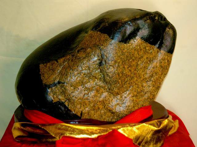 如何捡漏天价奇石?不仅靠运气,还要有眼光和有贪便宜的心态