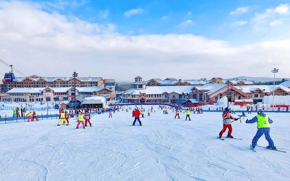 安庆潜山滑雪场图片