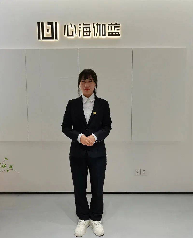 现任职务:凯庭卫浴客服主管服务年限:10年籍贯:重庆性别:女姓名:李莉