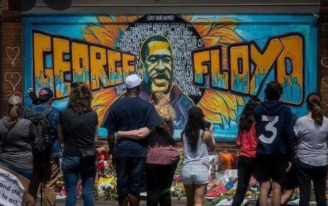 弗洛伊德前后入狱6次,死后却被吹捧成了烈士和英雄,你怎么看?