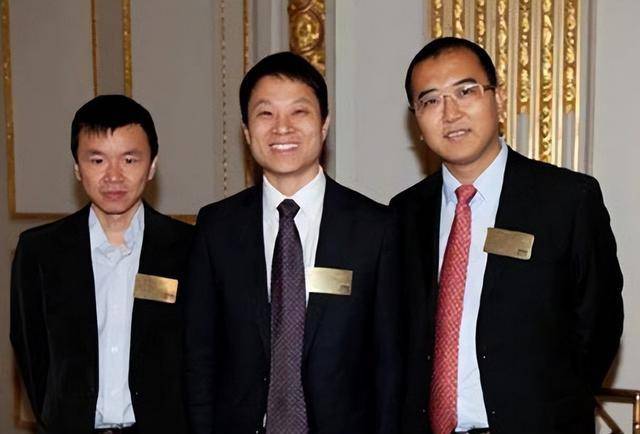 腾讯元老魏震:赚够钱果断辞职,携妻儿搭建200亩庄园,喝茶遛狗