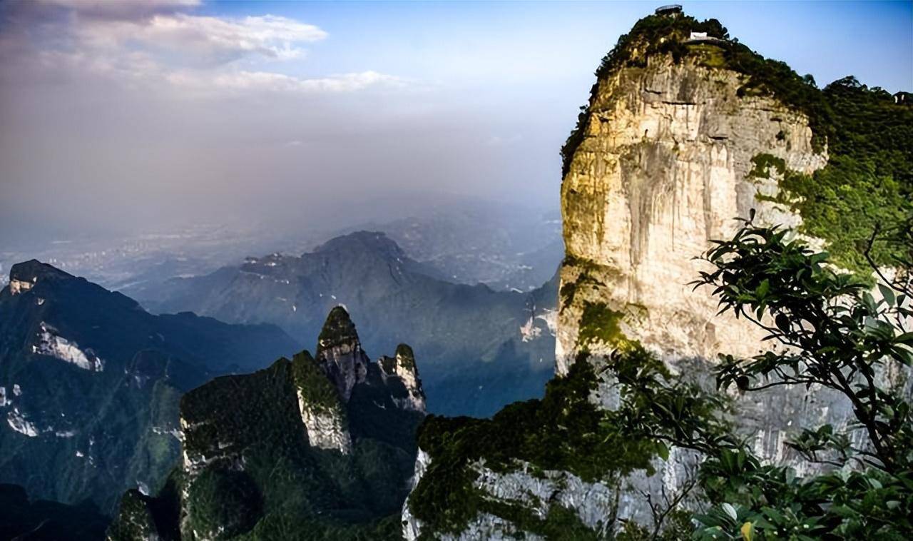 就在这个时候,北京的一家传媒公司,准备在石家庄天门山拍摄一部极限