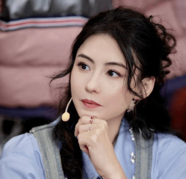 张柏芝又遭猛烈抨击,前经纪人痛批其作风不端,她到底惹怒了谁?