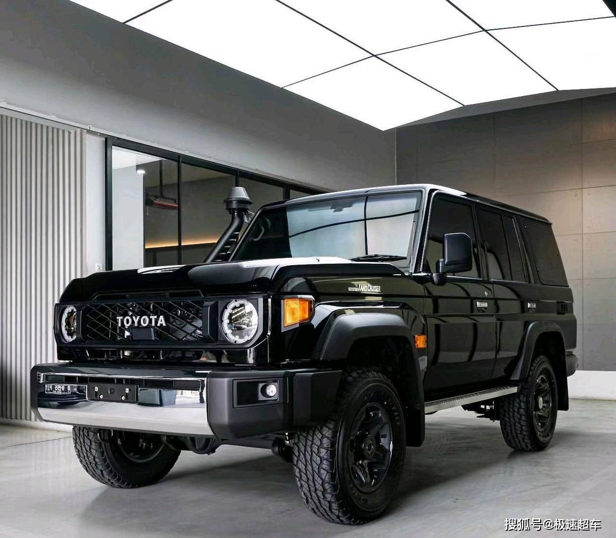 新一代丰田兰德酷路泽lc76越野车:硬派越野新典范,品鉴不凡之路在浩瀚
