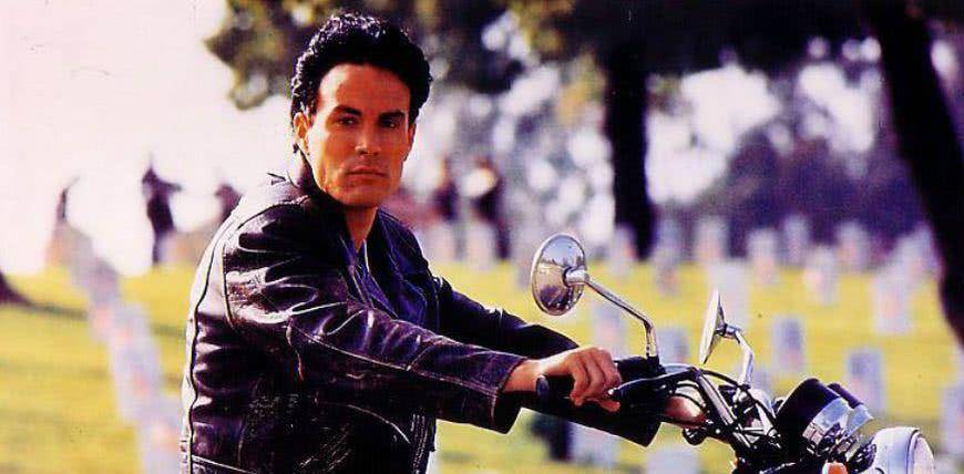 李国豪罕见照:在李小龙葬礼上大喊"爸爸在演戏",图9令人心酸