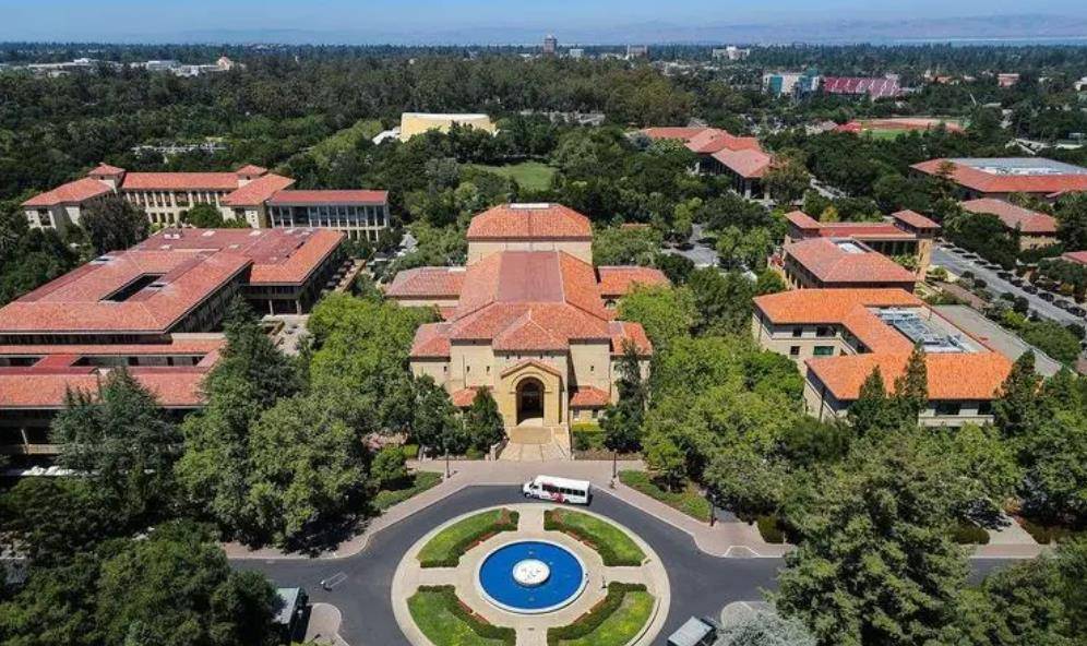 新加坡第一夫人:为夫弃政从商,执掌淡马锡16年,对华投资4030亿