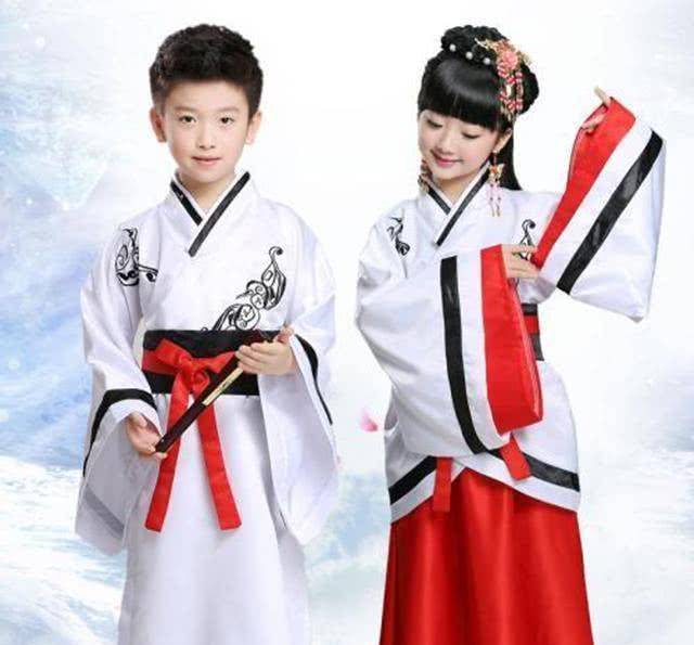 部分专家建议把校服改为汉服,真的可行吗?汉服真的不能当作校服