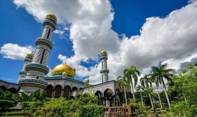 文莱:因明朝黄森屏而崛起?中文教育延续百年,推崇近亲结婚