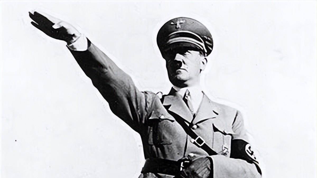 希特勒虽然在击败英法两国最后征服整个欧洲的这一愿望上盼了很久,但