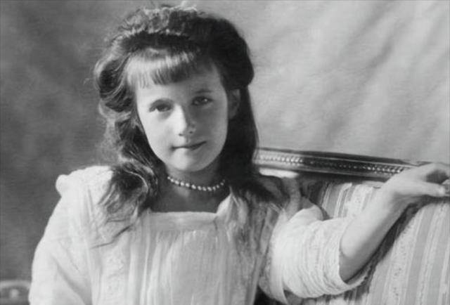 安娜·安德森,冒名沙俄公主64年,靠此头衔享尽荣华至86岁