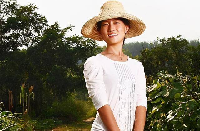 终于到了美国明苏里达州的那个农场,石嫣才惊讶地发现美国虽然城市里