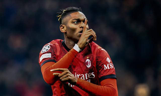 ac米兰:全新篇章!"囧帅"回归,3000万边锋 超级射手加盟大揭秘