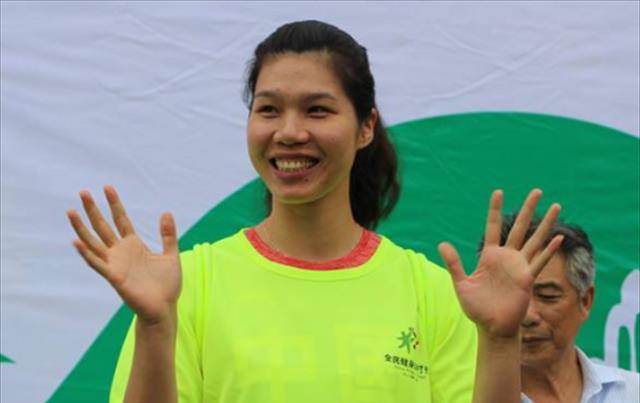 退役成老师,34岁仍单身,被郎平催促找另一半_吴秀兰_女儿_身高