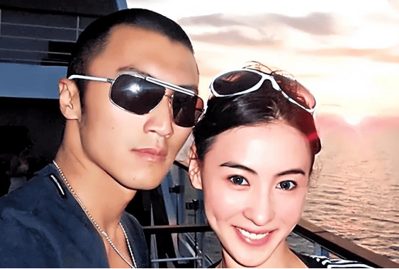 42岁谢霆锋恢复单身,张柏芝却不接纳复婚,可以住在一起,但不会领证