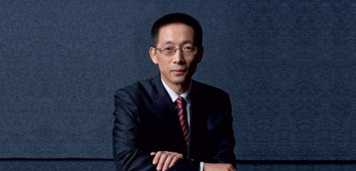 漂亮高考状元妻,一双龙凤胎儿女和110岁爷爷,造就施一公的幸福