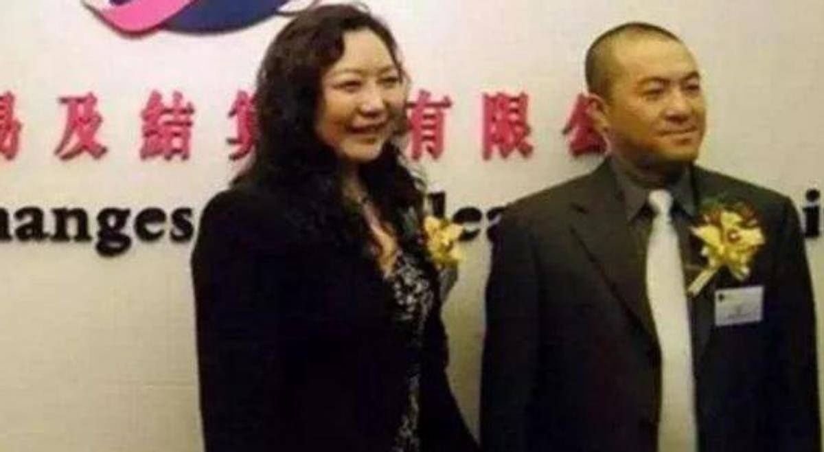 中国最豪气女房东:身价1050亿,每月收租2亿,给女儿500亿_吴亚军_重庆