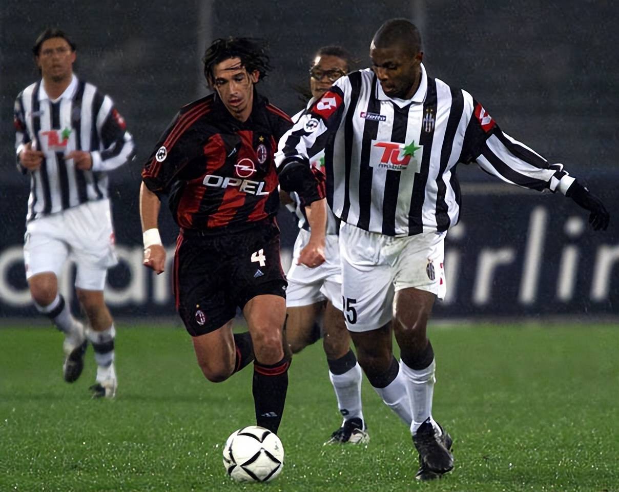 【资料】ac米兰2001-2002赛季意大利杯,半决赛不敌尤文遗憾出局