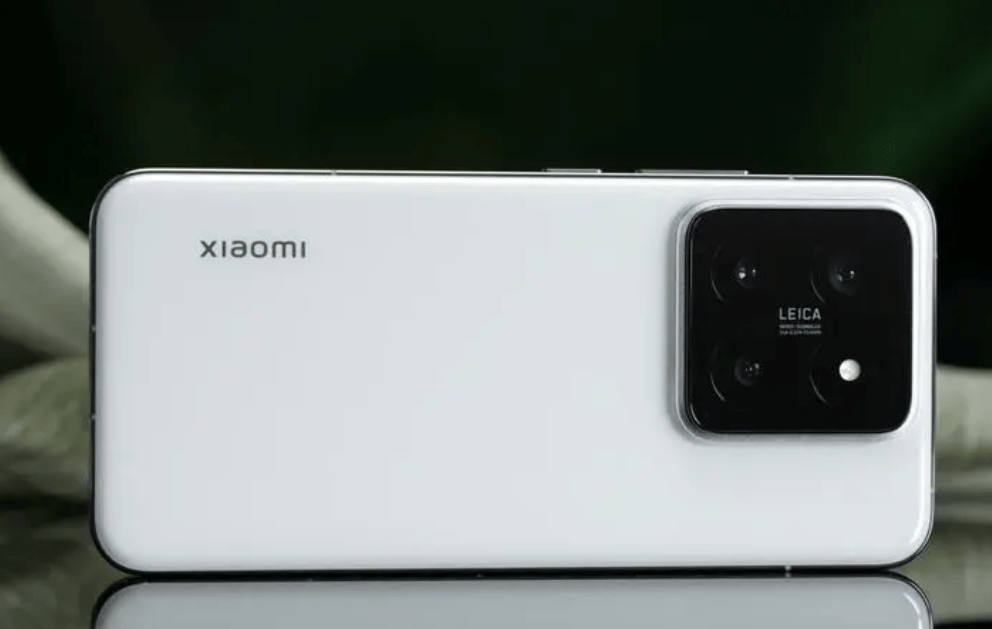 小米高端机一跌再跌,骁龙8gen3 16gb 512gb 徕卡,支持ip68防水