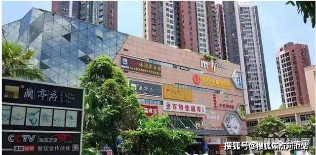 配套点评:海峦坊500米范围内有万荟购物中心,缤纷时代广场,彩虹城,3