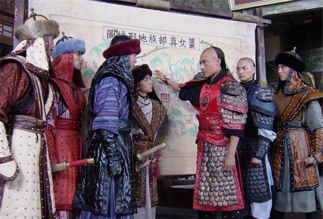 清朝皇族的两类人,红带子与黄带子区分,各代表成员不同