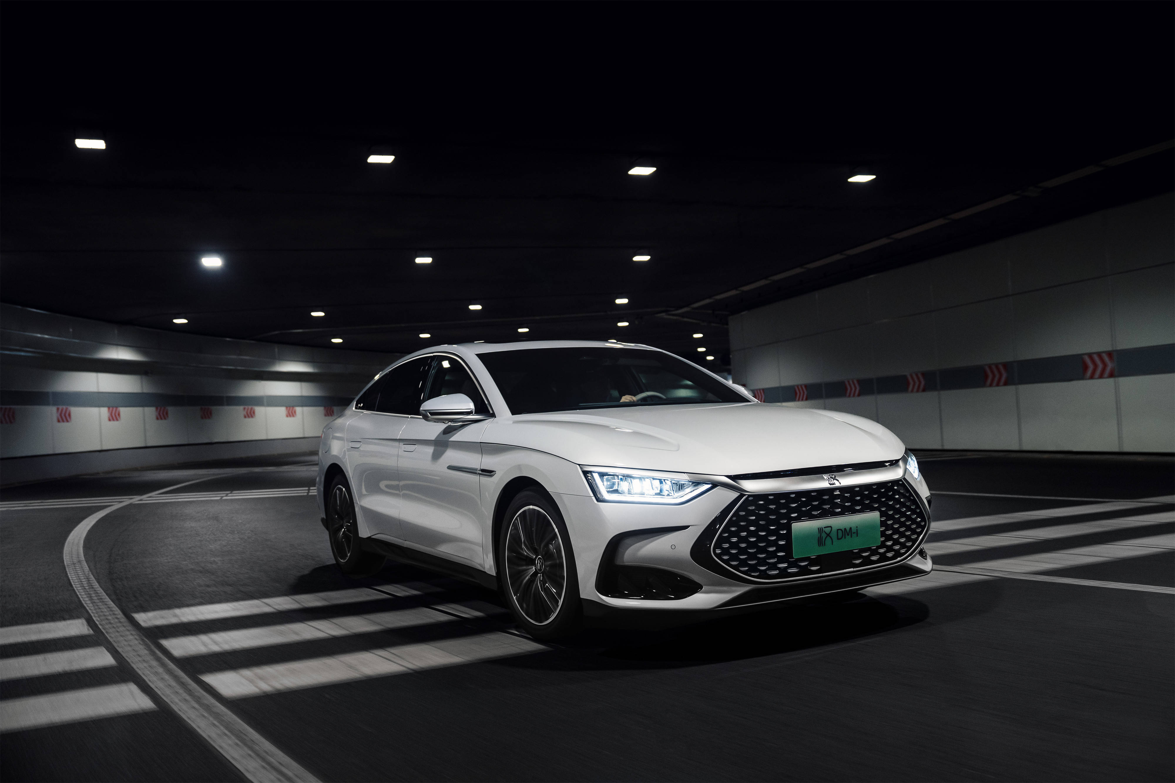 家庭出游就选汉dm-i荣耀版_搜狐汽车_搜狐网