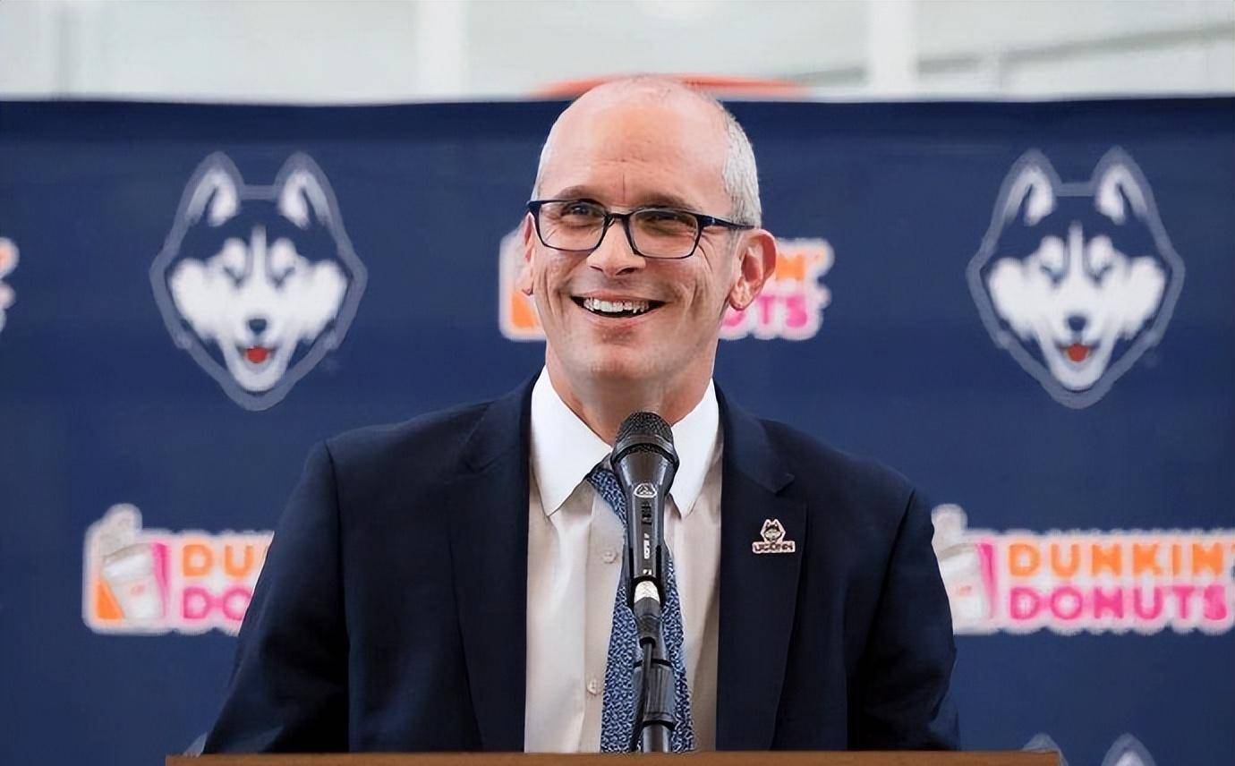 湖人消息:新帅敲定倒计时,布朗尼明智决定,29 14中锋有望加盟