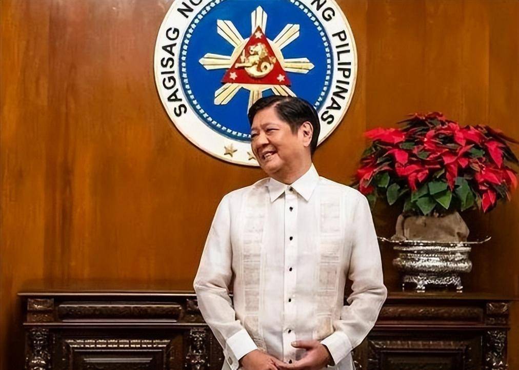 菲律宾粮食紧缺,美国拒绝帮忙,事到如今,马科斯想起了中国