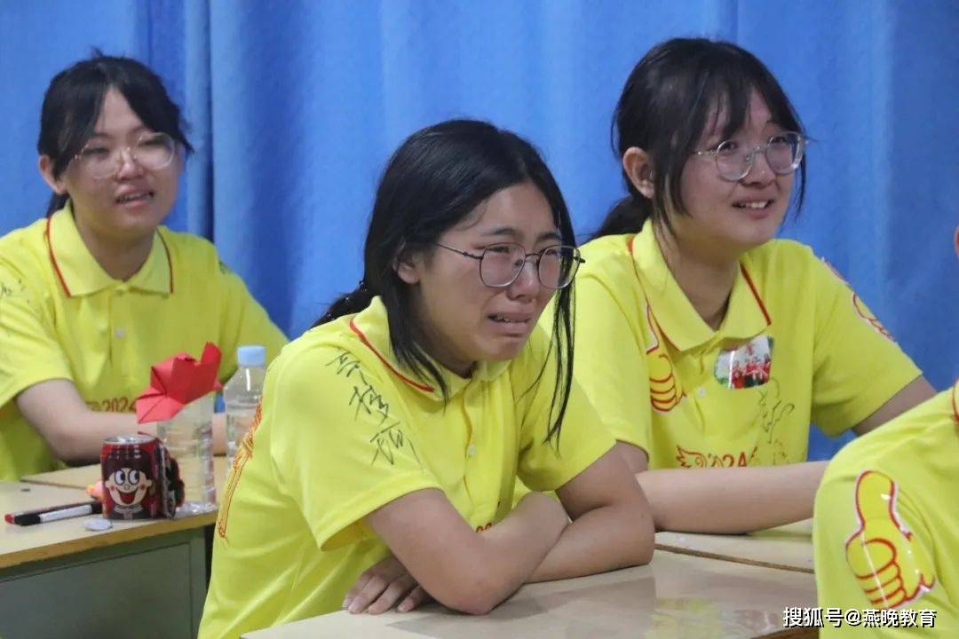 高中时代的"最后一课",笑着笑着就哭了……_十三中_毕业_青春