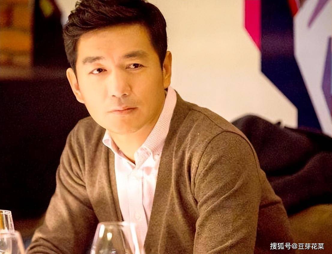 他曾因打架被北电开除,演技一级棒,竟几十年不温不火_邢佳栋_角色