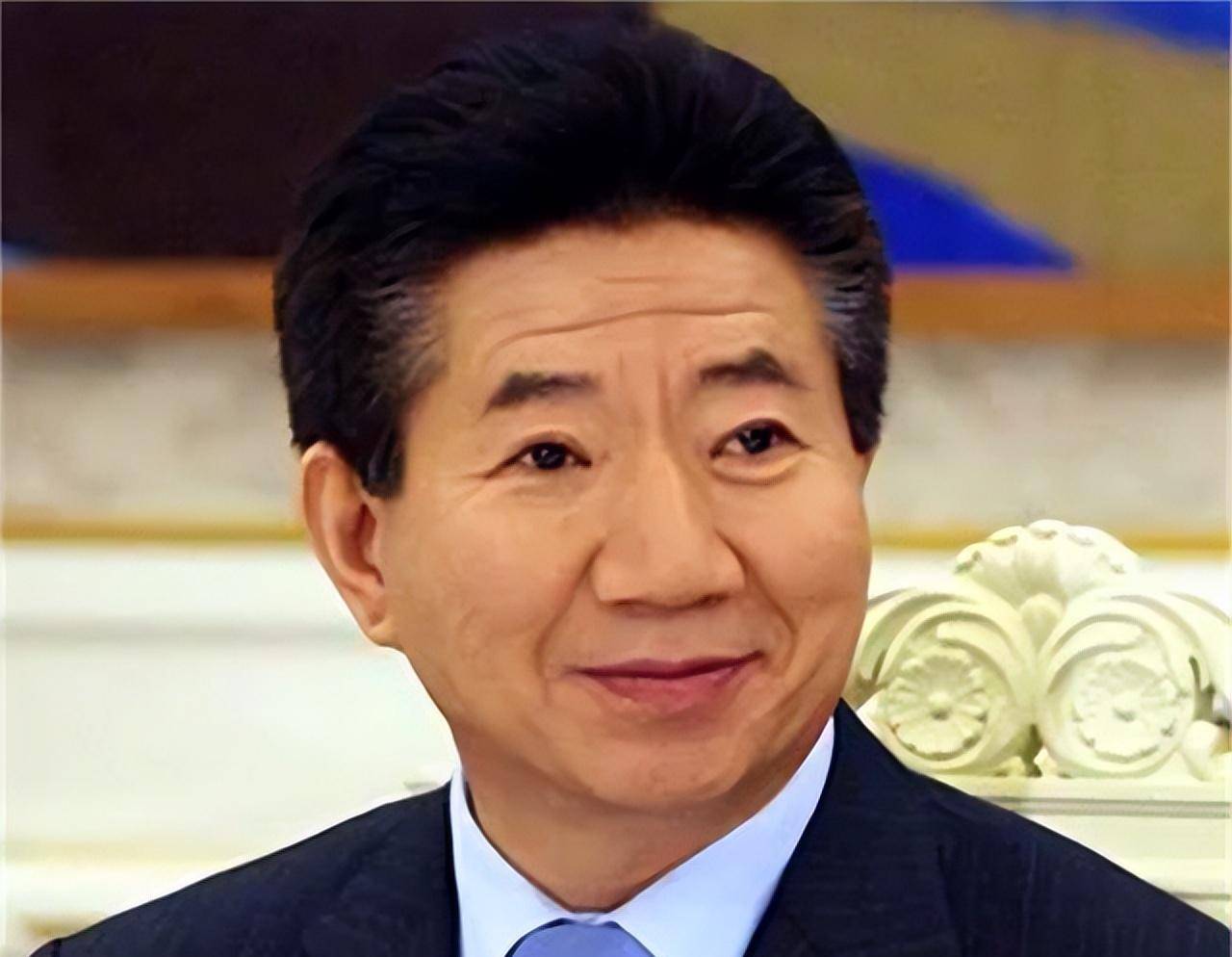 2009年韩国前总统卢武铉跳崖身亡后,儿子赴中国发展,女儿获刑