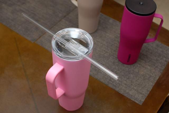 CORKCICLE酷革大容量吸管杯:时尚单品,喝水也能潮出天际