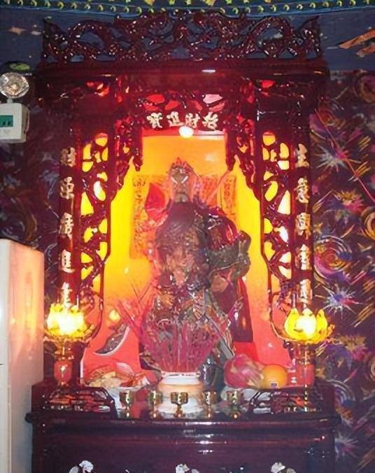 中国古代娼妓行业也有保护神?白眉赤目,酷似关公