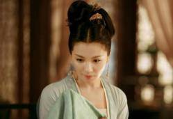 宋朝皇后:街头卖艺歌女,二婚嫁皇帝,除了武则天只有她敢穿龙袍