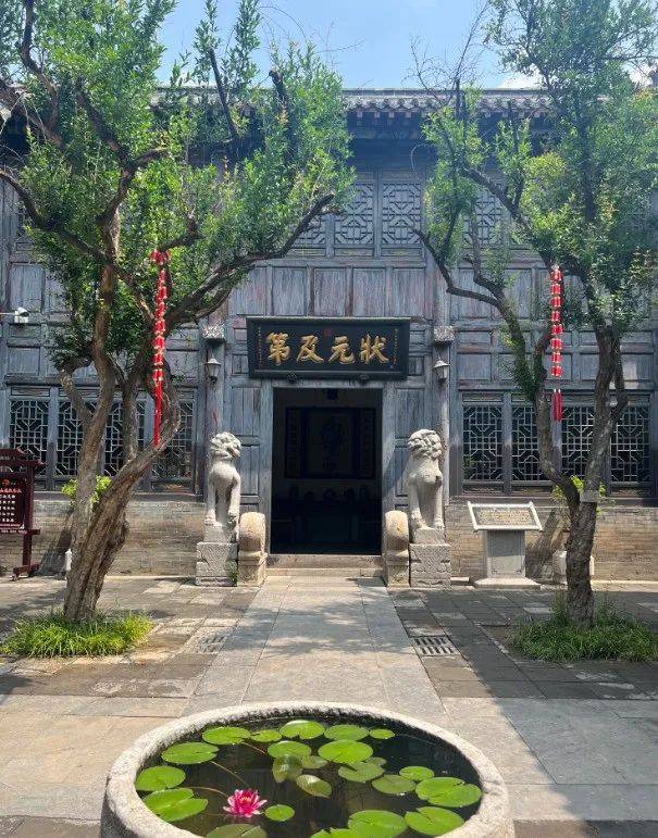 身份证到崂山风景区线下购票,可享受景区免门票优惠(优惠政策不包含景
