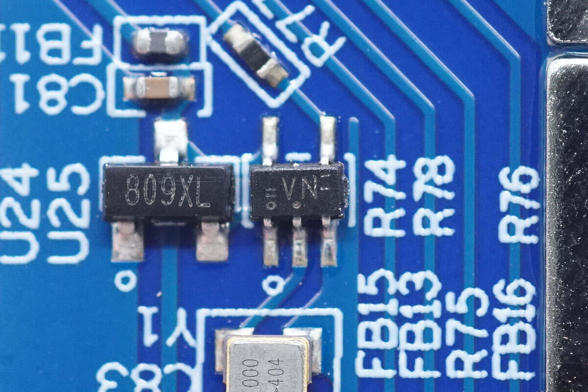 支持140w pd快充供电,avalon nano 3便携ai算力服务器拆解_芯片_特写