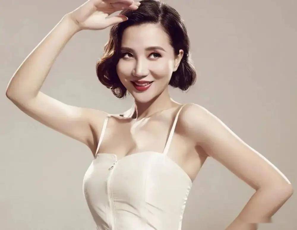 阿朵这尤物身材,性感饱满韵味十足!