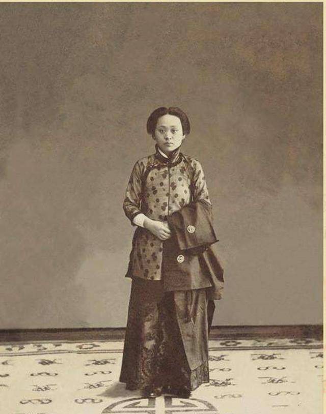 结婚9次,用假名字重婚,既要新欢也要旧爱的国学大师_黄侃_黄绍兰