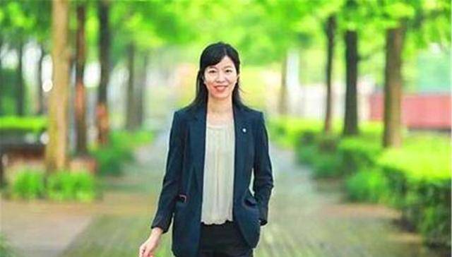 胡海岚决定与自己的专业硬碰到底,开始投入到生物学研究学习之中.