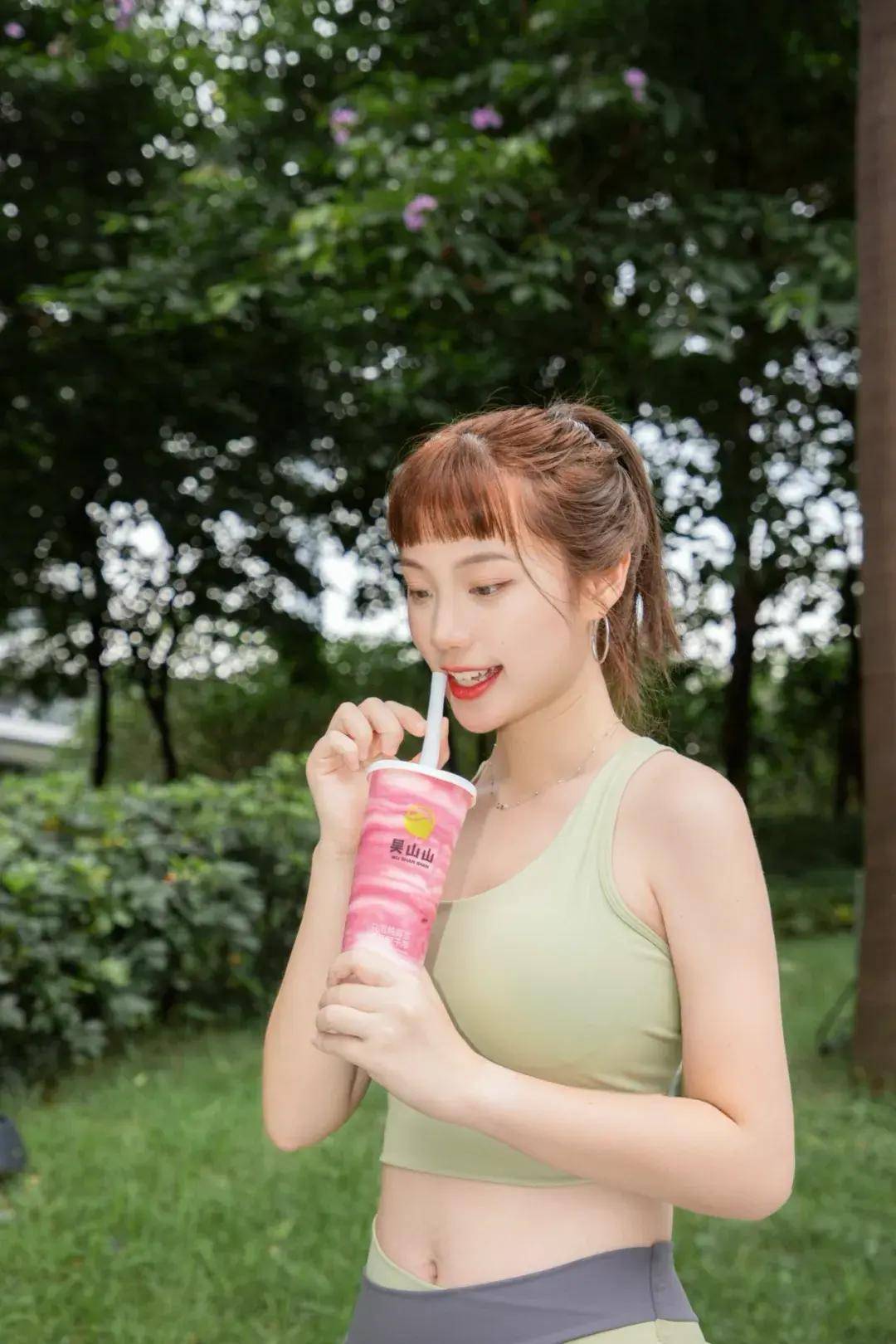 在「这」也能get火爆la的明星同款!