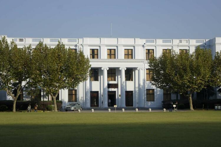 华东师范大学:招生3740人 持续凸显教师教育引领能力 打造"ai x"系列
