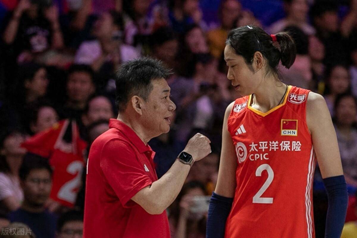 打德国朱婷不该首发?李盈莹2人仗义,郎平说实话,蔡斌骑虎难下