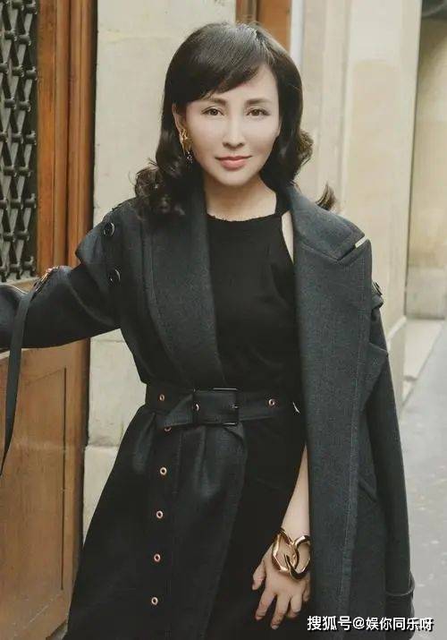 19岁与导演私奔,在6平米地下室连生3胎,后被丈夫用7部剧捧红