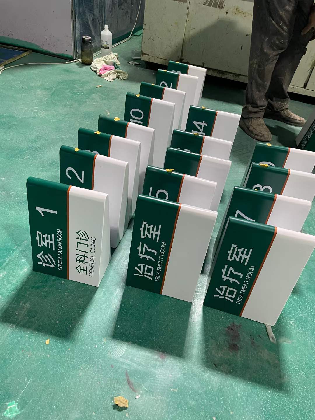 多元化分享:产业园区标识标牌系统制作厂家应该重视哪些细节?