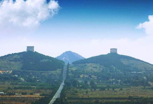 黄巢用了40万大军都没有找到乾陵,反而多年后农民偶然挖开了