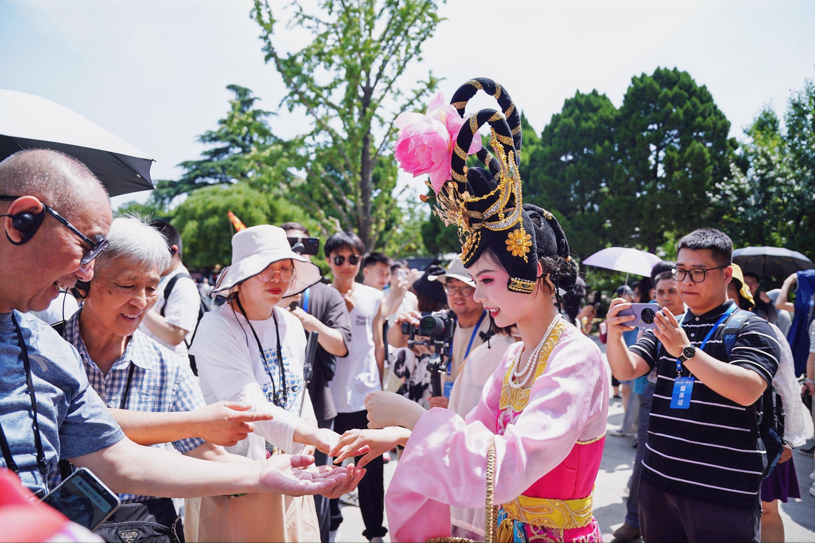 唐宫夏日狂欢 第三届贵妃荔枝文化节在华清宫开启(图4)