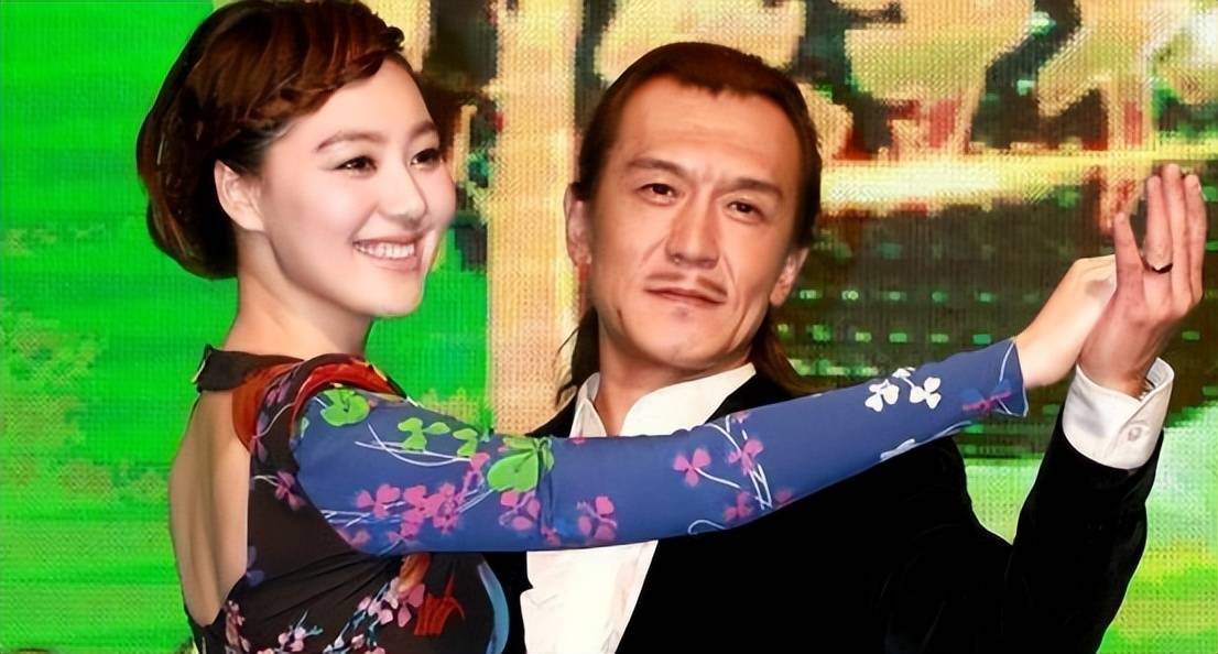 遭央视"开除"?被传与小尼结婚的她,如今怎样了