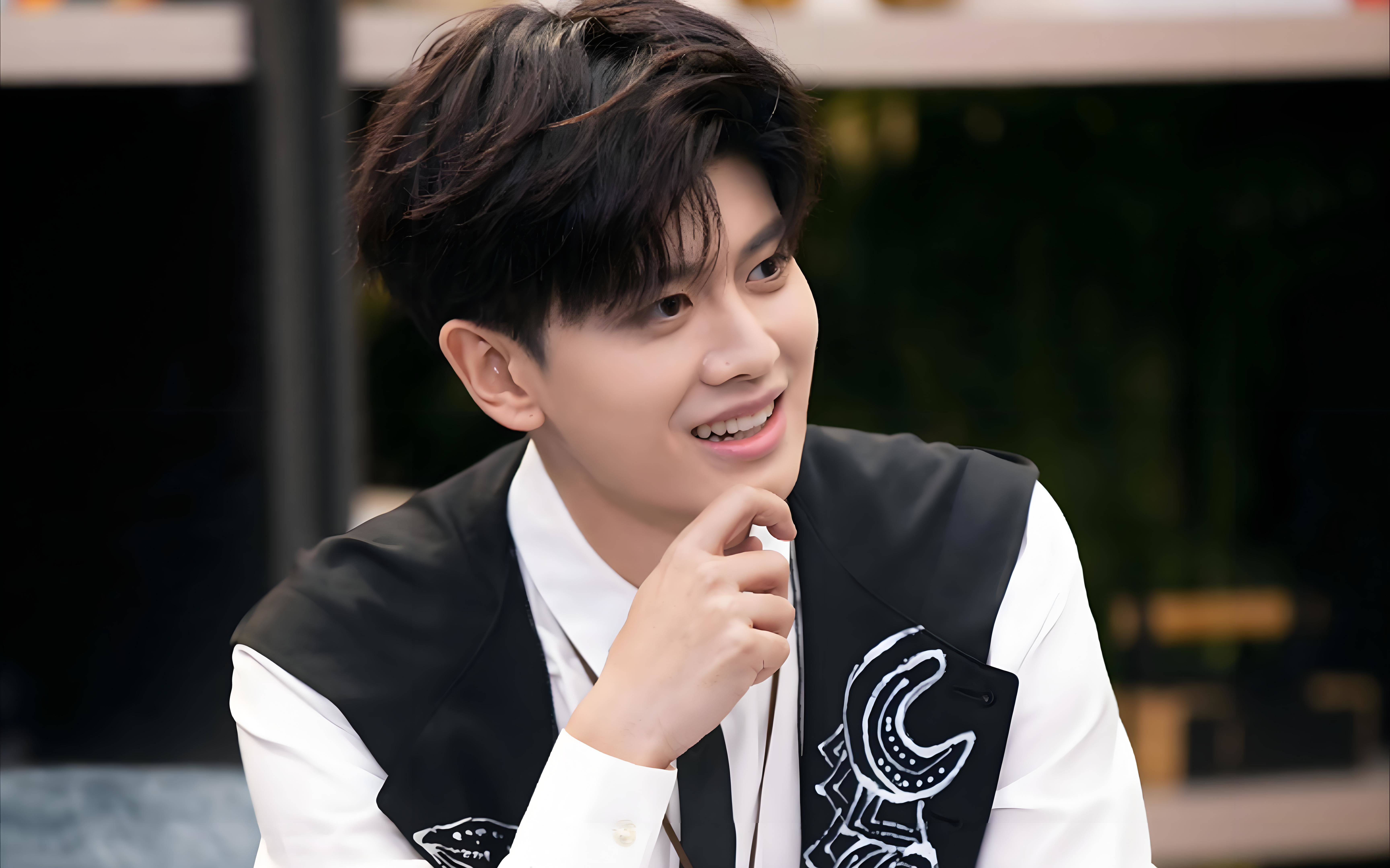 2024.6.18娱乐资讯:任嘉伦,肖战,刘亦菲,王俊凯,华晨宇,景甜,赵昭仪