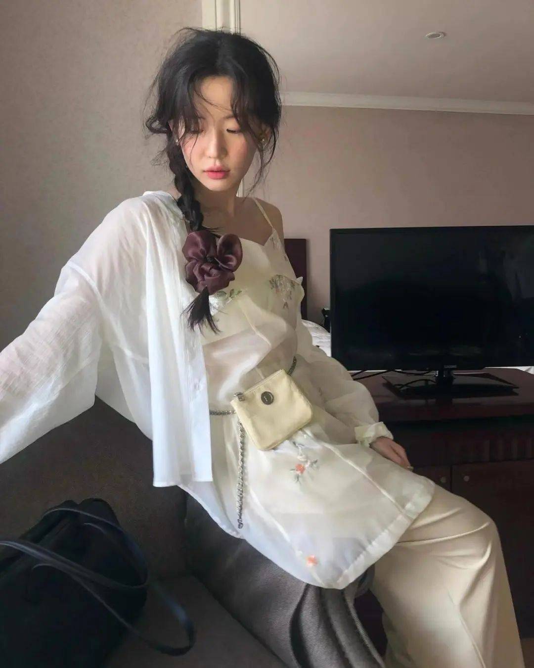 03relax穿出呼吸感最后植物系穿搭重点在于服装材质和廓形带来的呼
