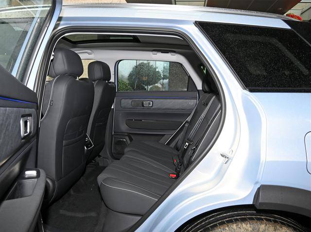 5t插电混动,售价12.99-15.69万元