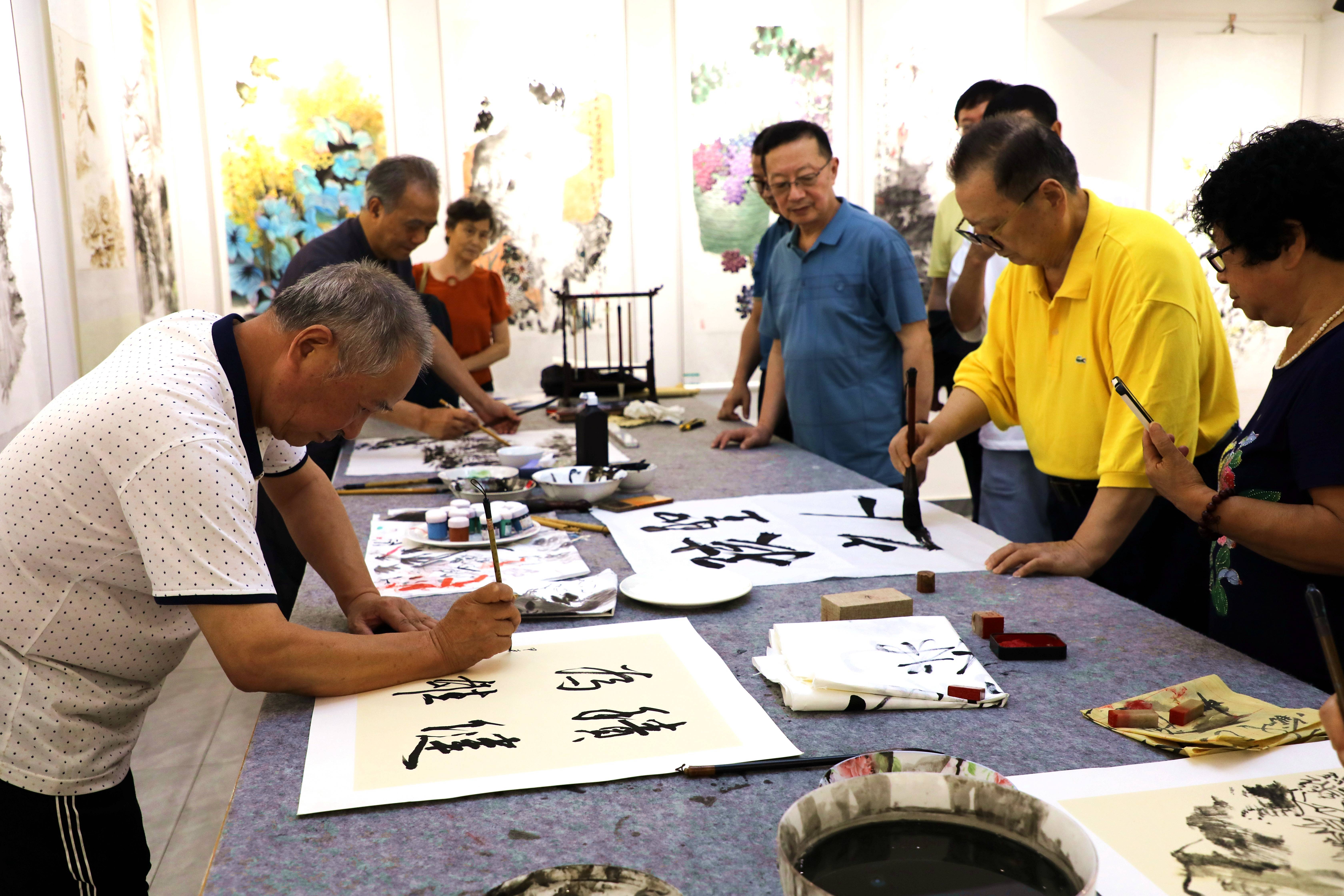 重庆雲峰书画院进驻先成尧龙康养社区为业主带来全方位福祉